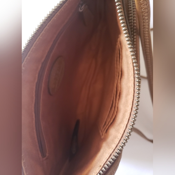 90's FOSSIL Tan Crossbody Cow Hide Leather Bag!!!! - Picture 12 of 16